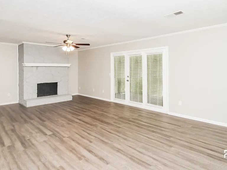 2071 Shadowood Dr — Photo 5