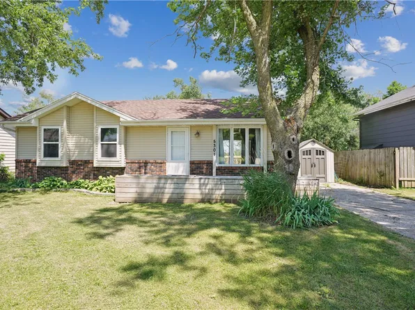 5301 SE 9th St, Des Moines, IA 50315