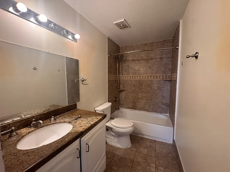 3409 NW 44th St — Photo 10