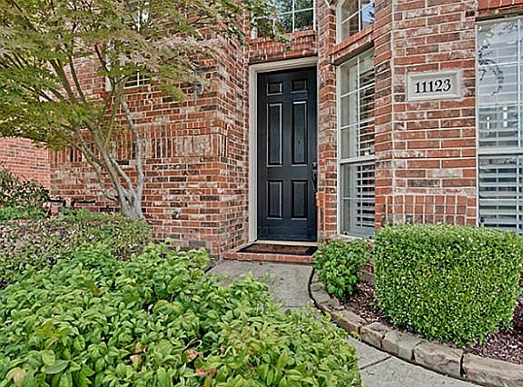 4th image of 11123 Oliver Ln