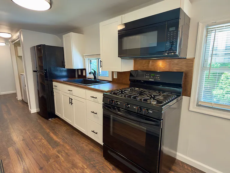 246 Poplar St — Photo 15