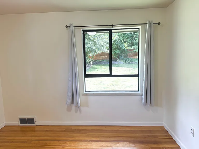 1st Bedroom (Upstairs)