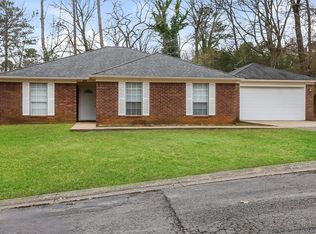 2009 Cedarhurst Dr, Benton, AR 72015