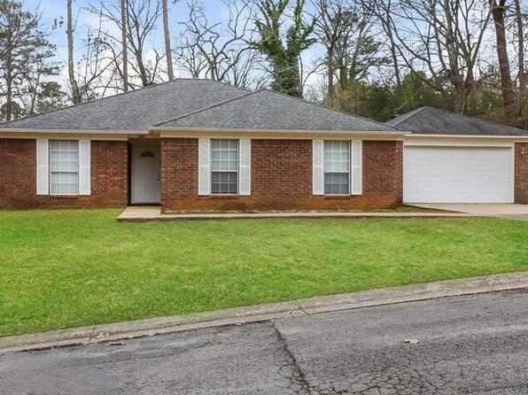 2009 Cedarhurst Dr, Benton, AR 72015