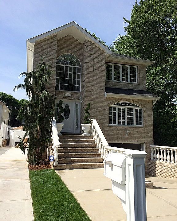 1st image of 564 Coryn Ct