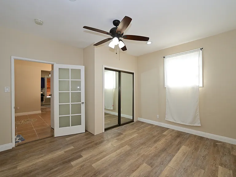 332 E Olive Ave — Photo 39