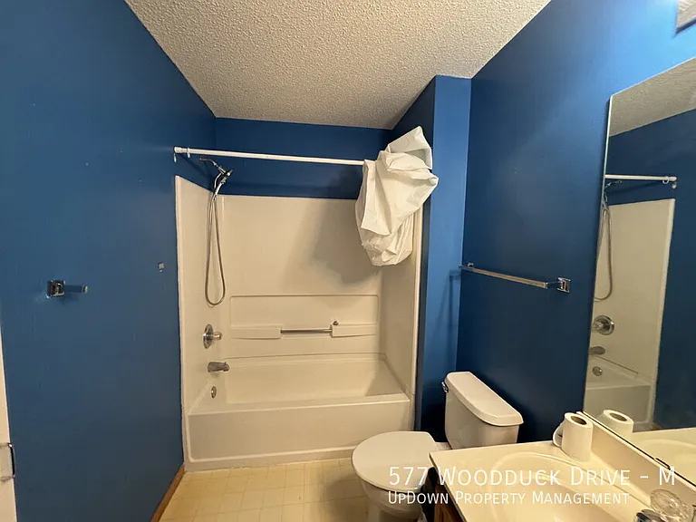 577 Woodduck Dr #M — Photo 11