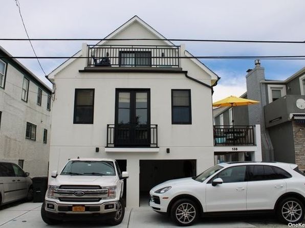 138 Hewlett Ave, Point Lookout, NY 11569