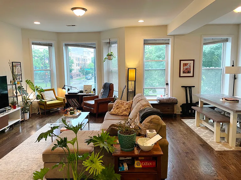 1854 N Humboldt Blvd #2S — Photo 1