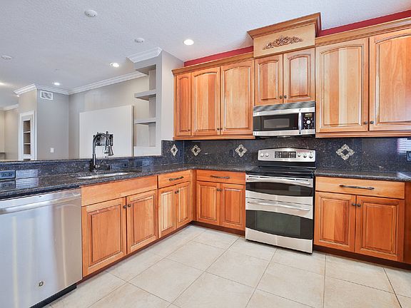 5th image of 3205 W Horatio St Unit 1