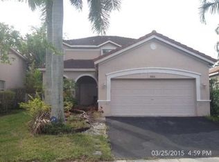 995 Silktree Ln, Weston, FL 33327