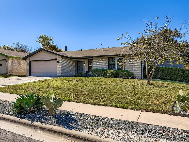 2819 Nordham Dr — Photo 19