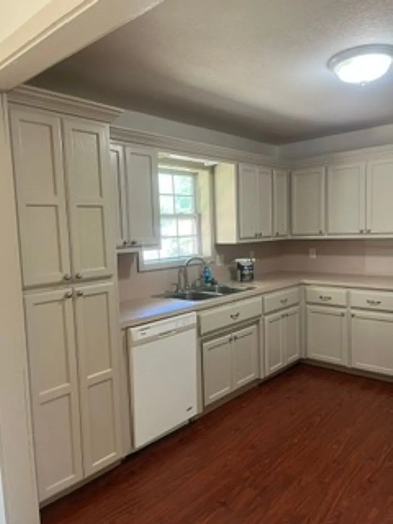 Two Bed/Two Bath Home, Large Lot , Carport and Detached Shop/Storage Bldg — Photo 4