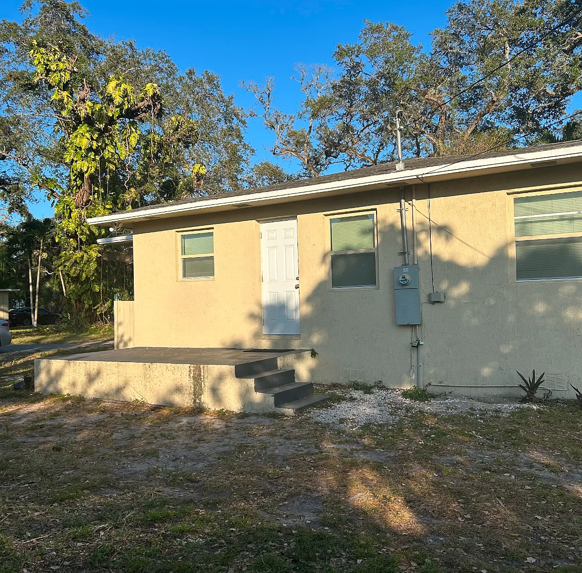 4 bed, 1490 sqft, $3,699 — Photo 2