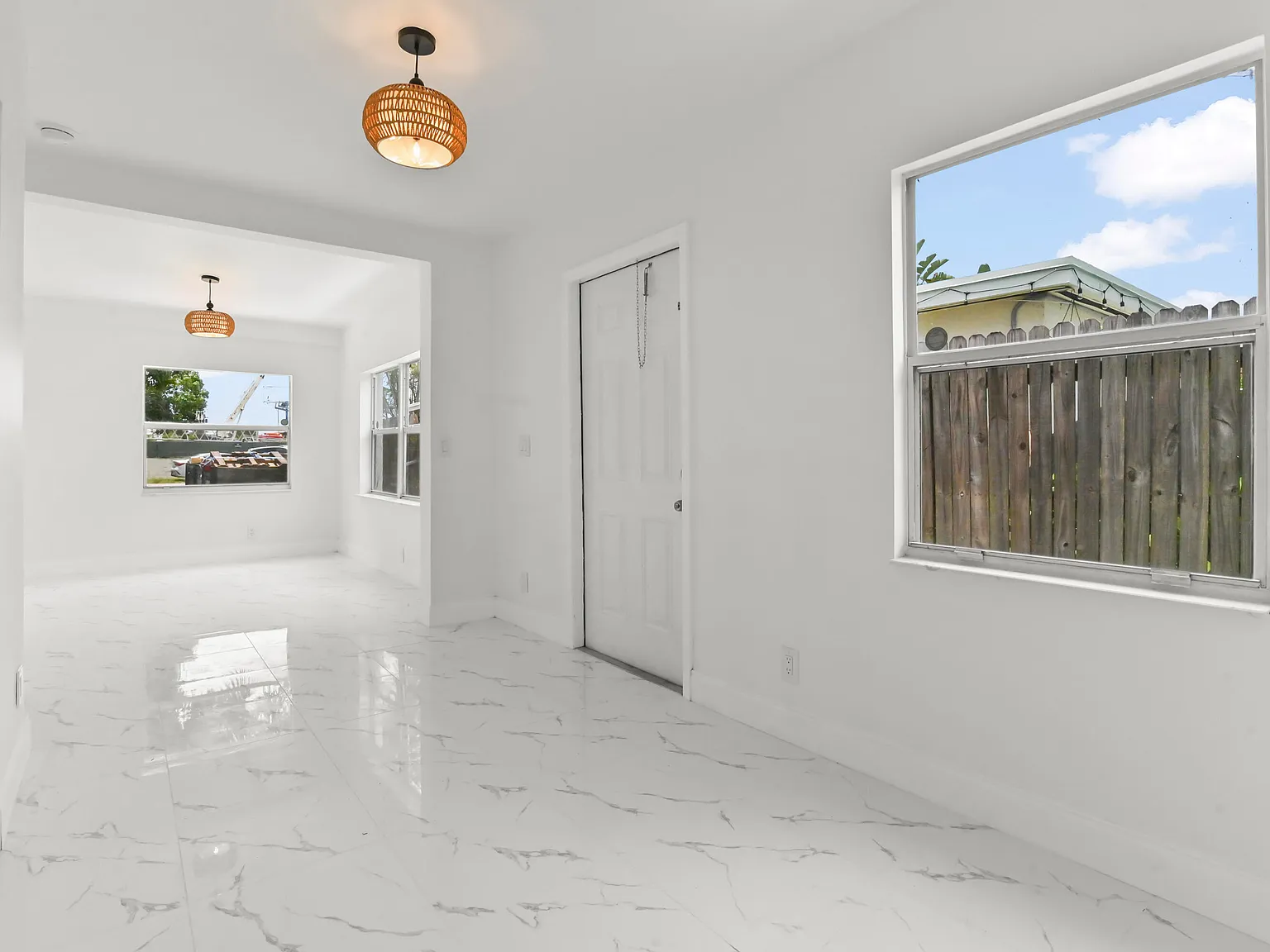 2 bed, 1.0 bath, 710 sqft, $2,150 — Photo 3