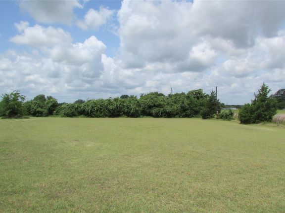 2nd image of 51 New Wehdem Rd