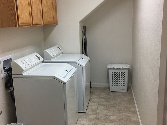 5th image of 2229 Villa Ct