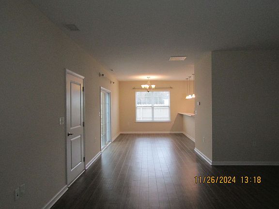 4th image of 423 Heartfield Dr
