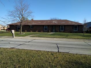 1329 Radcliffe Dr, Greenville, OH 45331