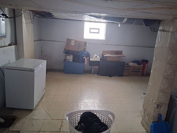 4th image of 2158 W 105th St