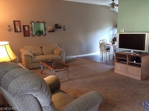 4th image of 23361 Sharon Dr