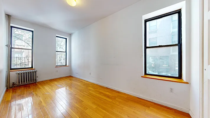 Rented by Bond New York | media 3