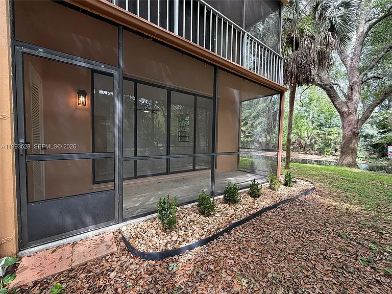 400 Commodore Dr #101 — Photo 34