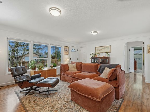 5th image of 17760 SW Alexander St