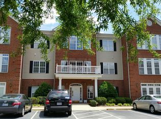 524 College Rd APT 304, Greensboro, NC 27410