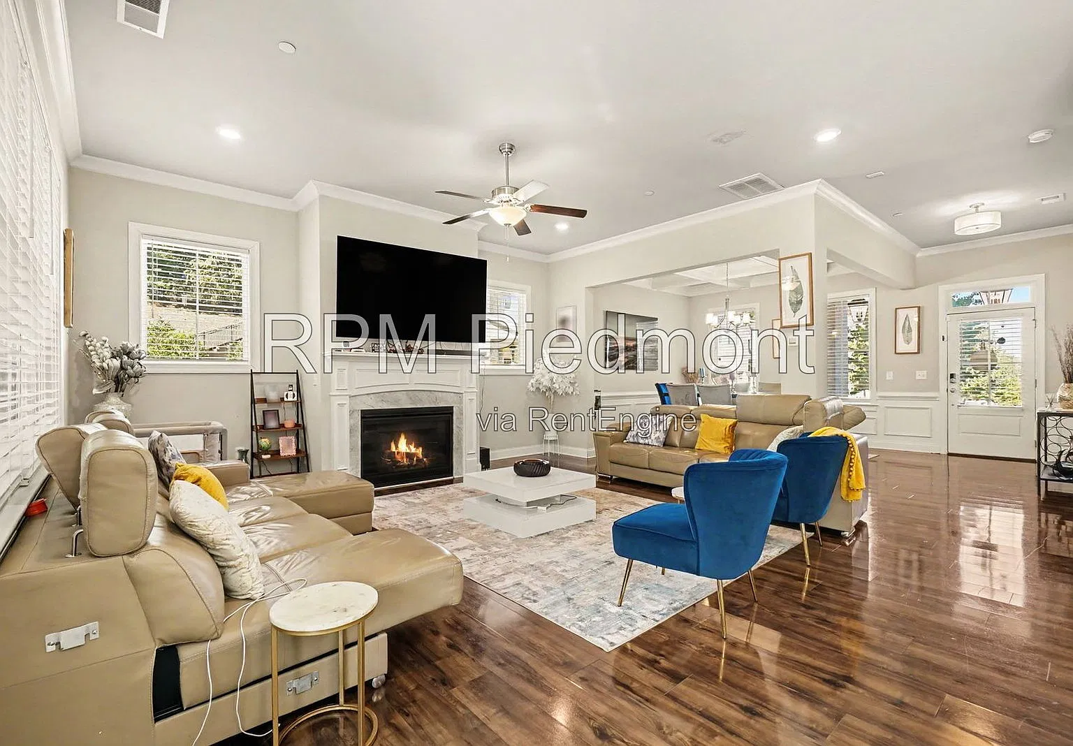 4 bed, 3.5 bath, 2941 sqft, $4,200 — Photo 2