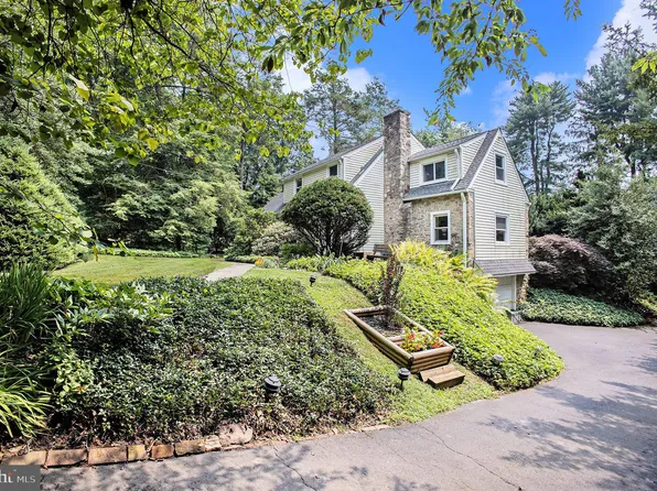 704 Pennsylvania Ave, Fort Washington, PA 19034