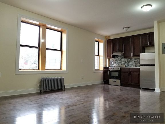 3rd image of 270 Empire Blvd #A1