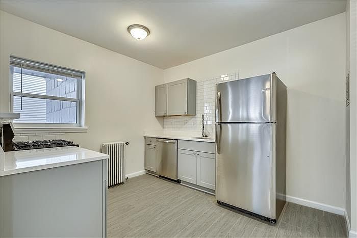 Bright, spacious kitchen