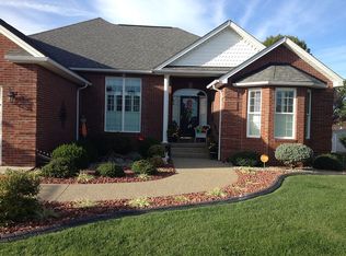 615 Memory Ln, Elizabethtown, KY 42701