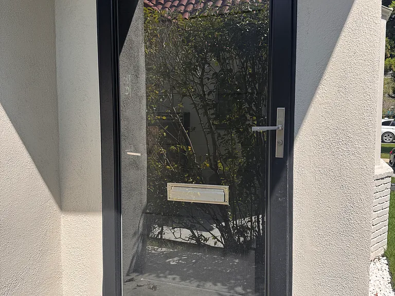 6526 San Vicente Blvd — Photo 3