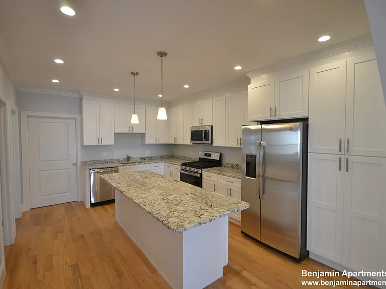 18 Bothwell Rd #5 — Photo 4