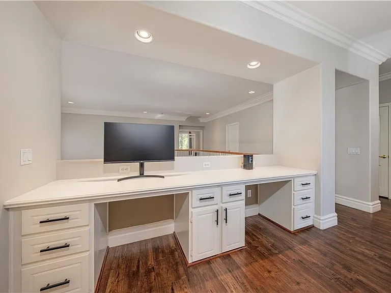 18571 Amalia Ln — Photo 29