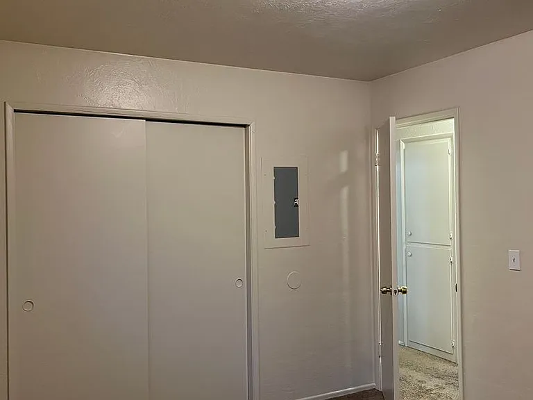 Summerwood Apartments — Photo 16