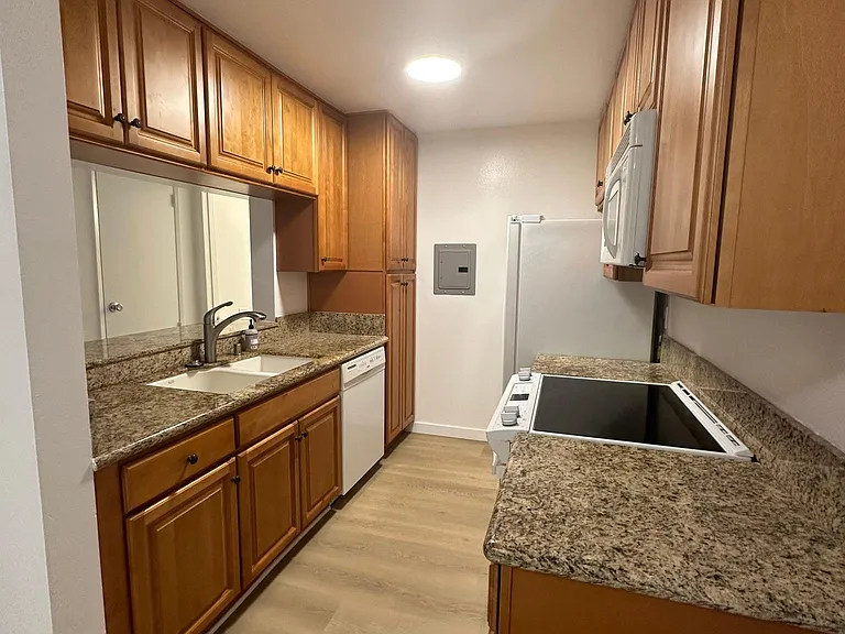 5460 White Oak Ave #A232 — Photo 8