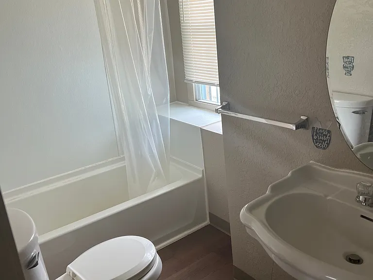 4900 Walnut St #4 — Photo 8