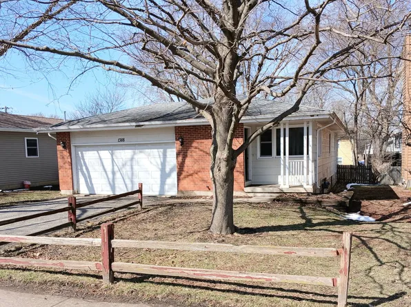 1388 Gardina Vis, Crystal Lake, IL 60014