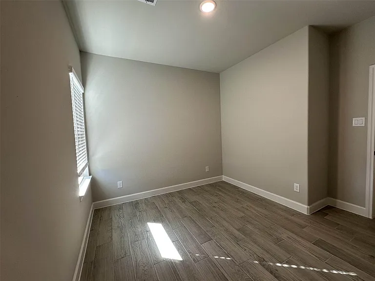 505 Young St #A — Photo 22