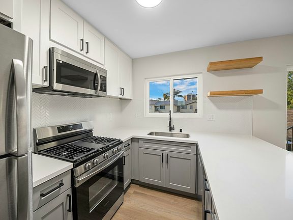 5th image of 4022 42nd St APT 2