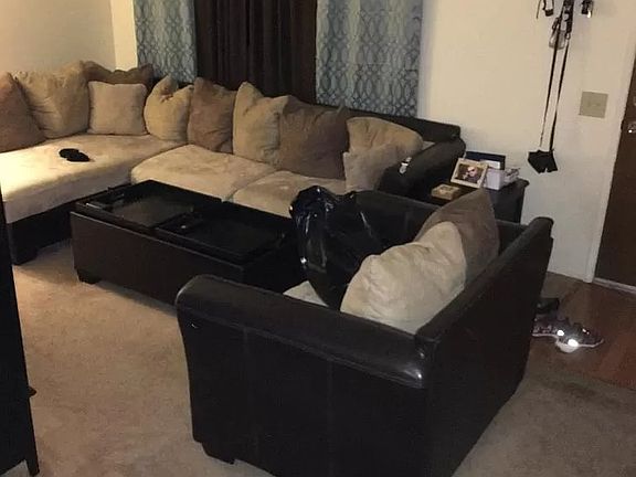 For Rent: $2,200 (2 beds, 1.5 baths, 1,054 sqft)
