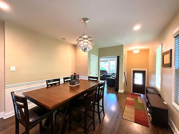 5th image of 1708 E 84th Pl