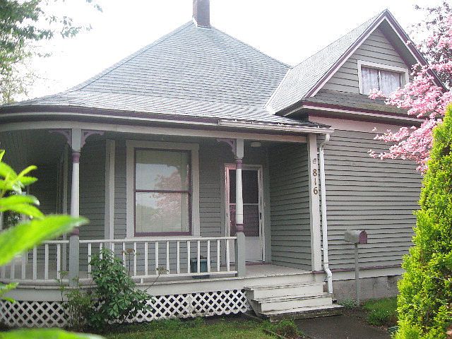 1st image of 816 E Alder St