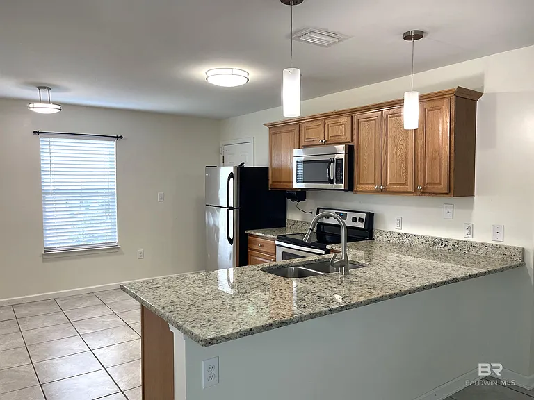 15142 Marem Dr — Photo 3