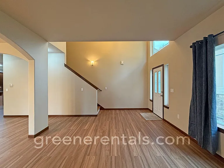 611 H St SW — Photo 3