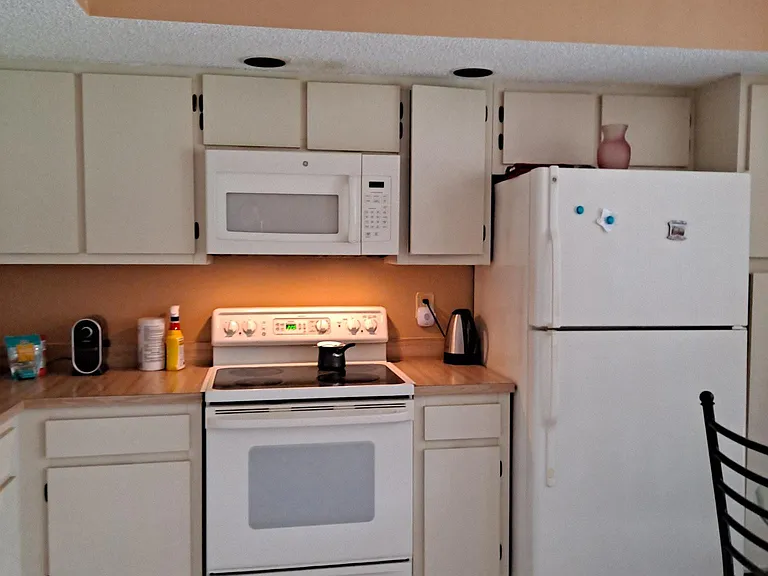 5250 Las Verdes Cir #114 — Photo 17