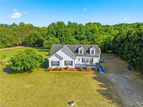 2070 Grooms Rd, Reidsville, NC 27320